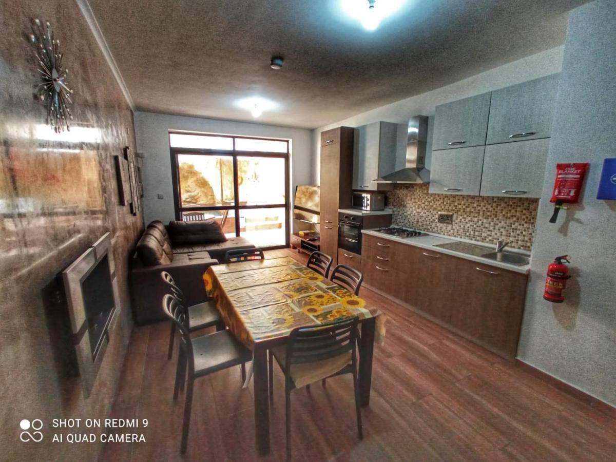 Town House With Private Pool In Village Centre Калкара Экстерьер фото