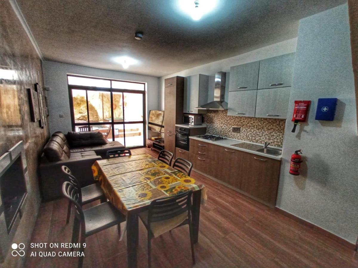 Town House With Private Pool In Village Centre Калкара Экстерьер фото